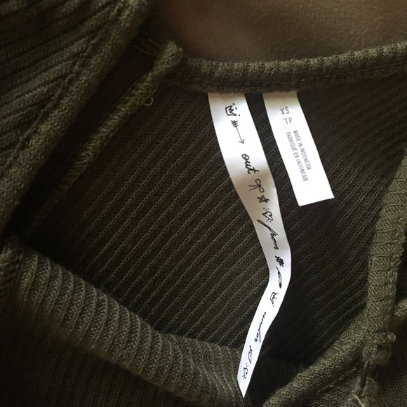 Spaghetti strap - Picture 3 of 3